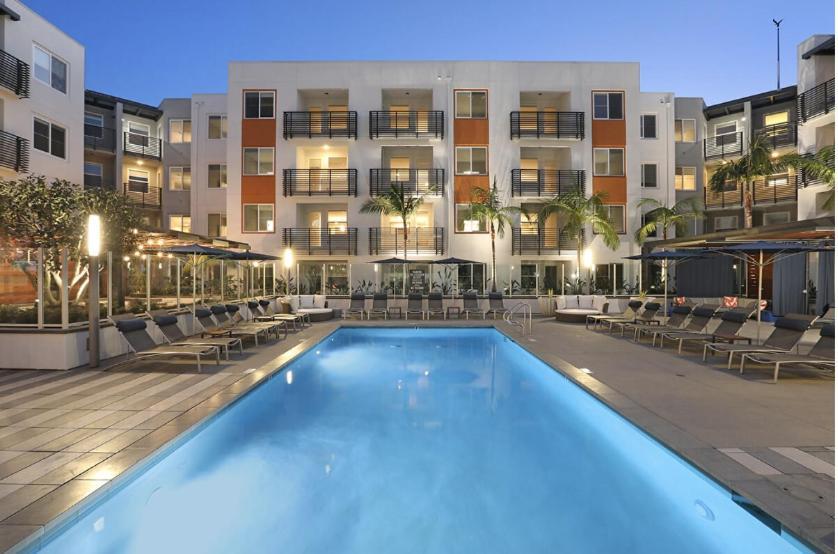 Apartment Southwestern - Modern Choc & St Joseph's Orange